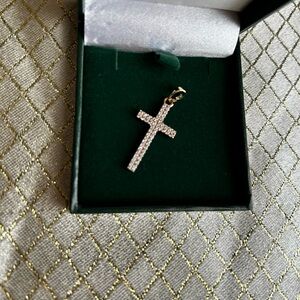 Elegant Gold Cross Pendant Necklace